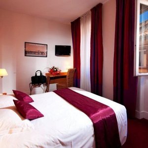 450659 Guest Room