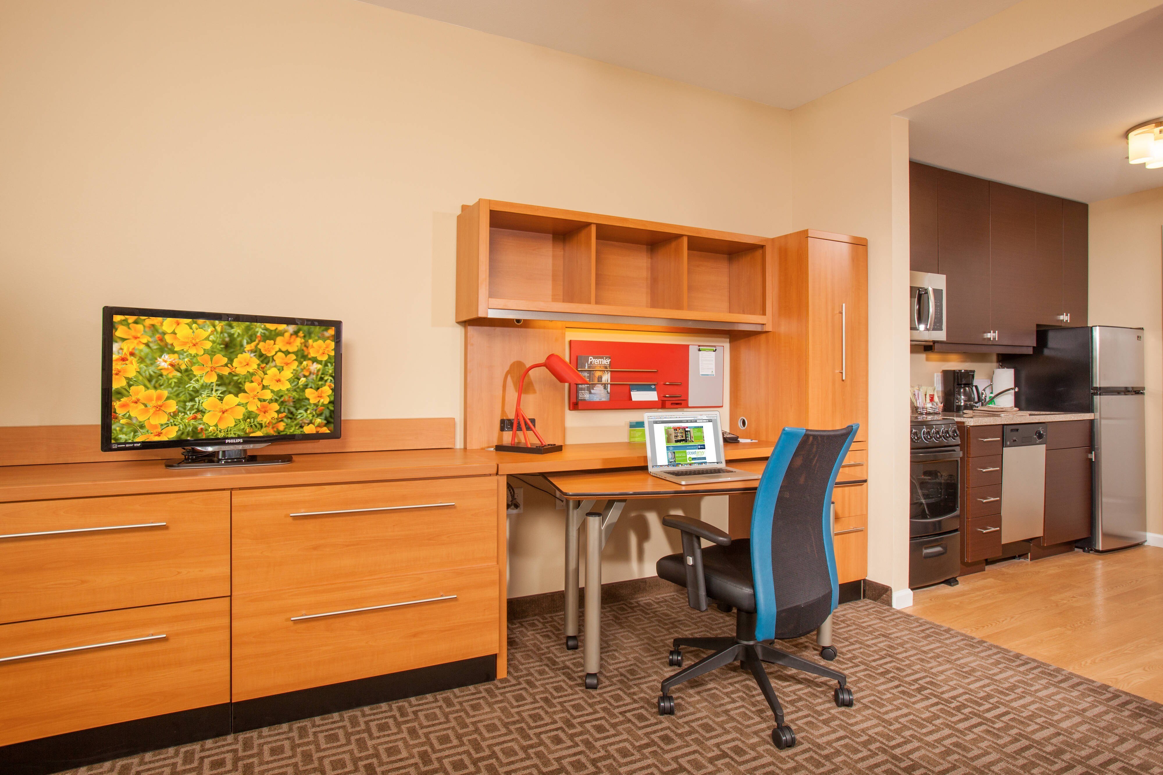 Cheyenne WY 2024 Best Places To Visit Tripadvisor   Suite Work Desk 