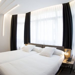 859170 Guest Room