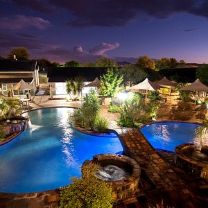 Luxury Rooms Swimming Pool