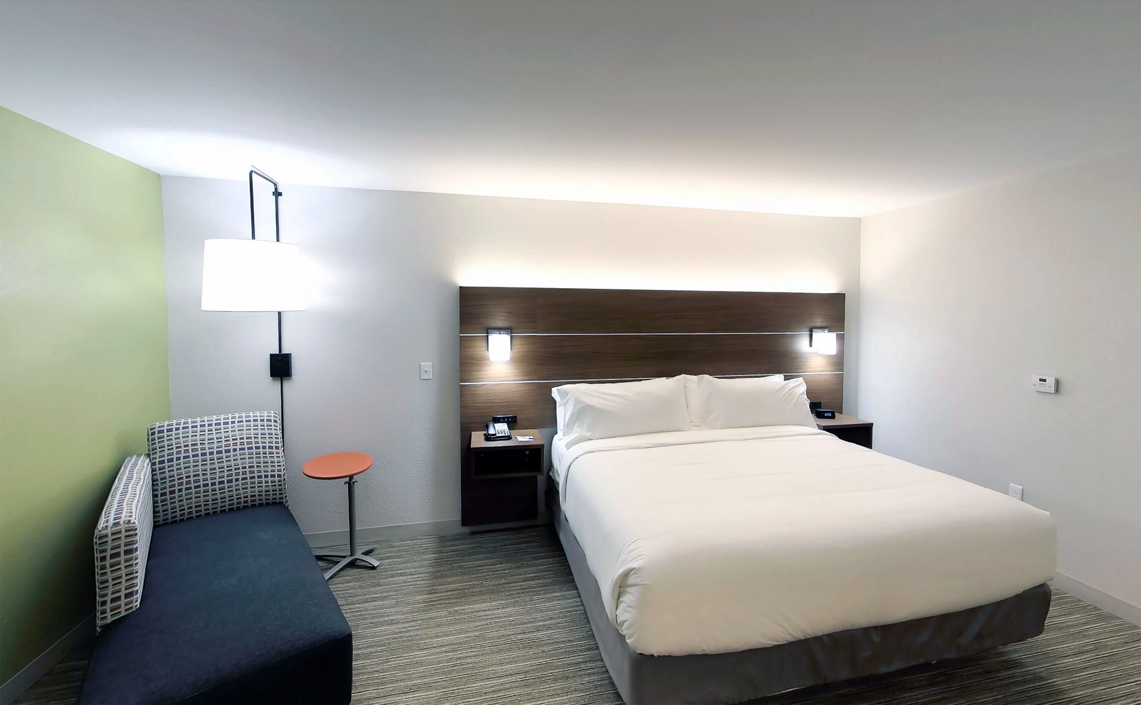 HOLIDAY INN EXPRESS & SUITES DETROIT NORTHWEST - LIVONIA, AN IHG HOTEL ...