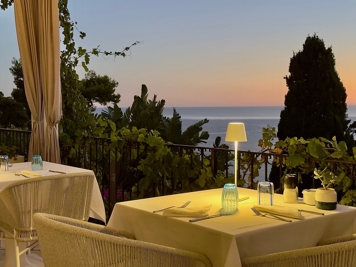 AL CHIARO DI LUNA POOLSIDE RESTAURANT, Capri - Menu, Prices, Restaurant  Reviews & Reservations - Tripadvisor