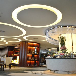 Bar and Lounge