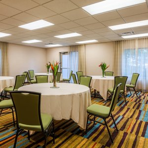 Fairfield Inn & Suites Buffalo Airport in Cheektowaga