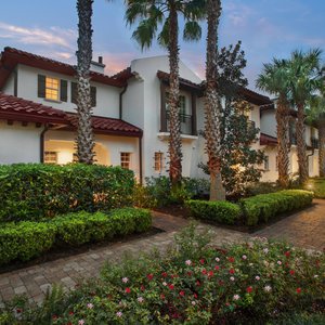 Exterior Townhouses