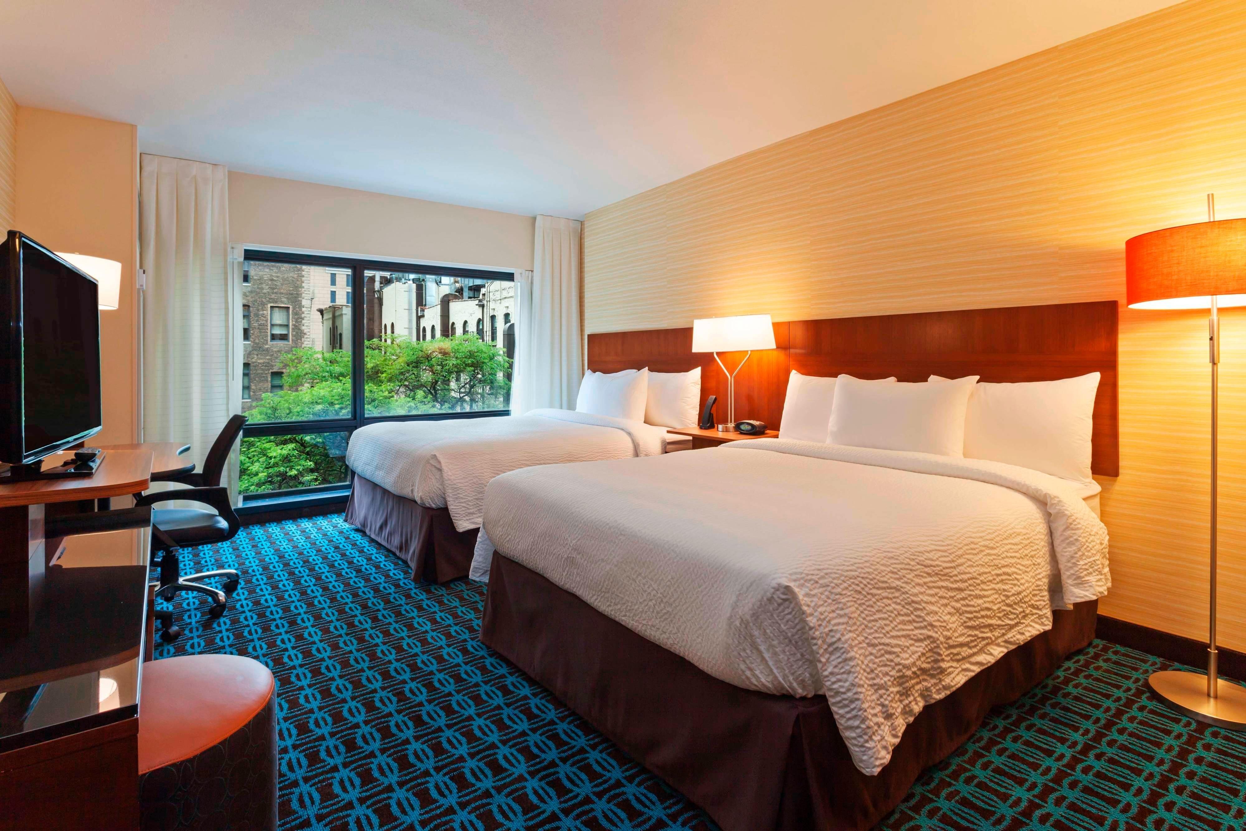 FAIRFIELD INN & SUITES CHICAGO DOWNTOWN/RIVER NORTH $159 ($̶2̶5̶1̶