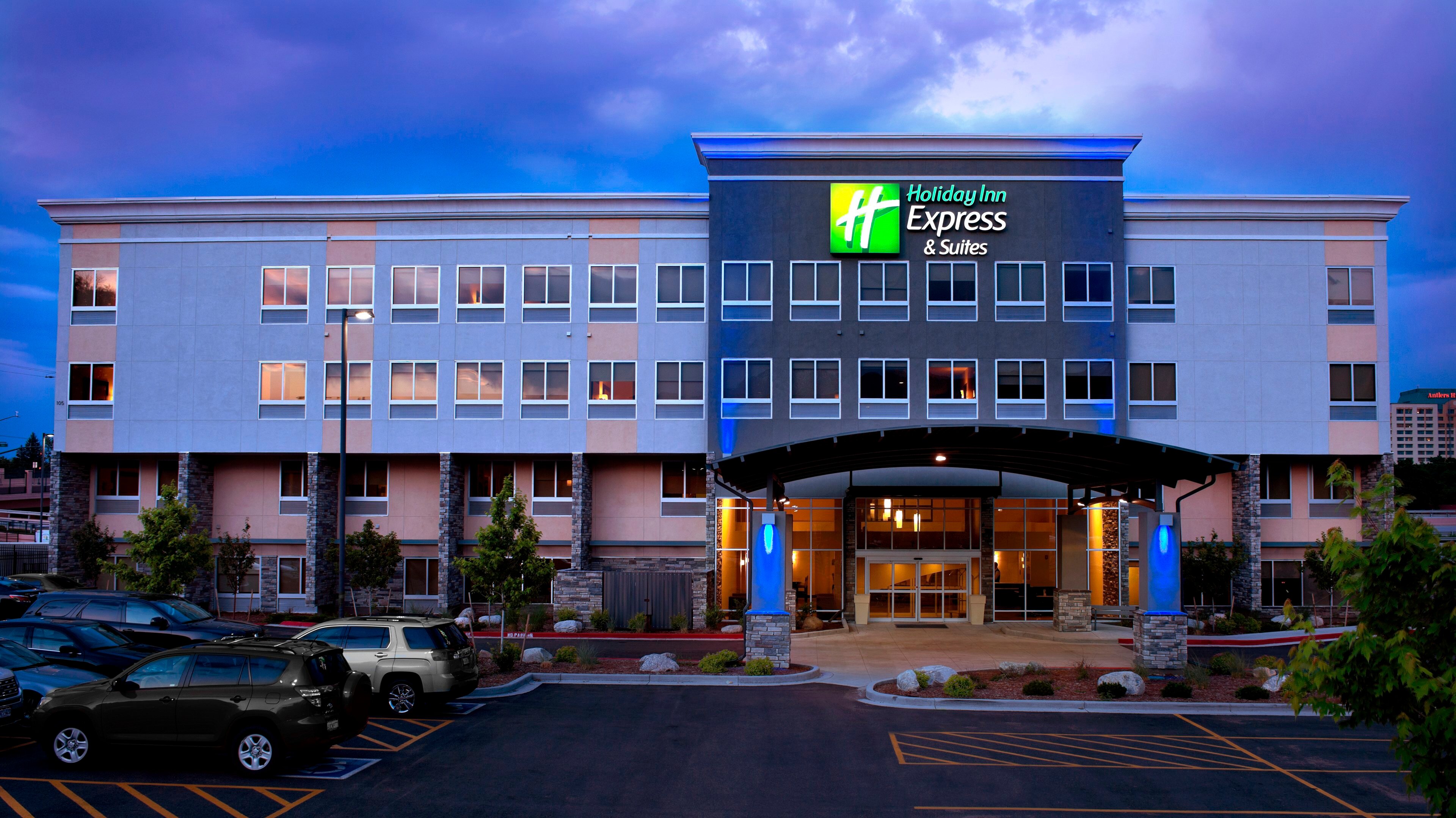 Holiday Inn Express Suites Colorado Springs Central An IHG Hotel   Holiday Inn Express Suites 