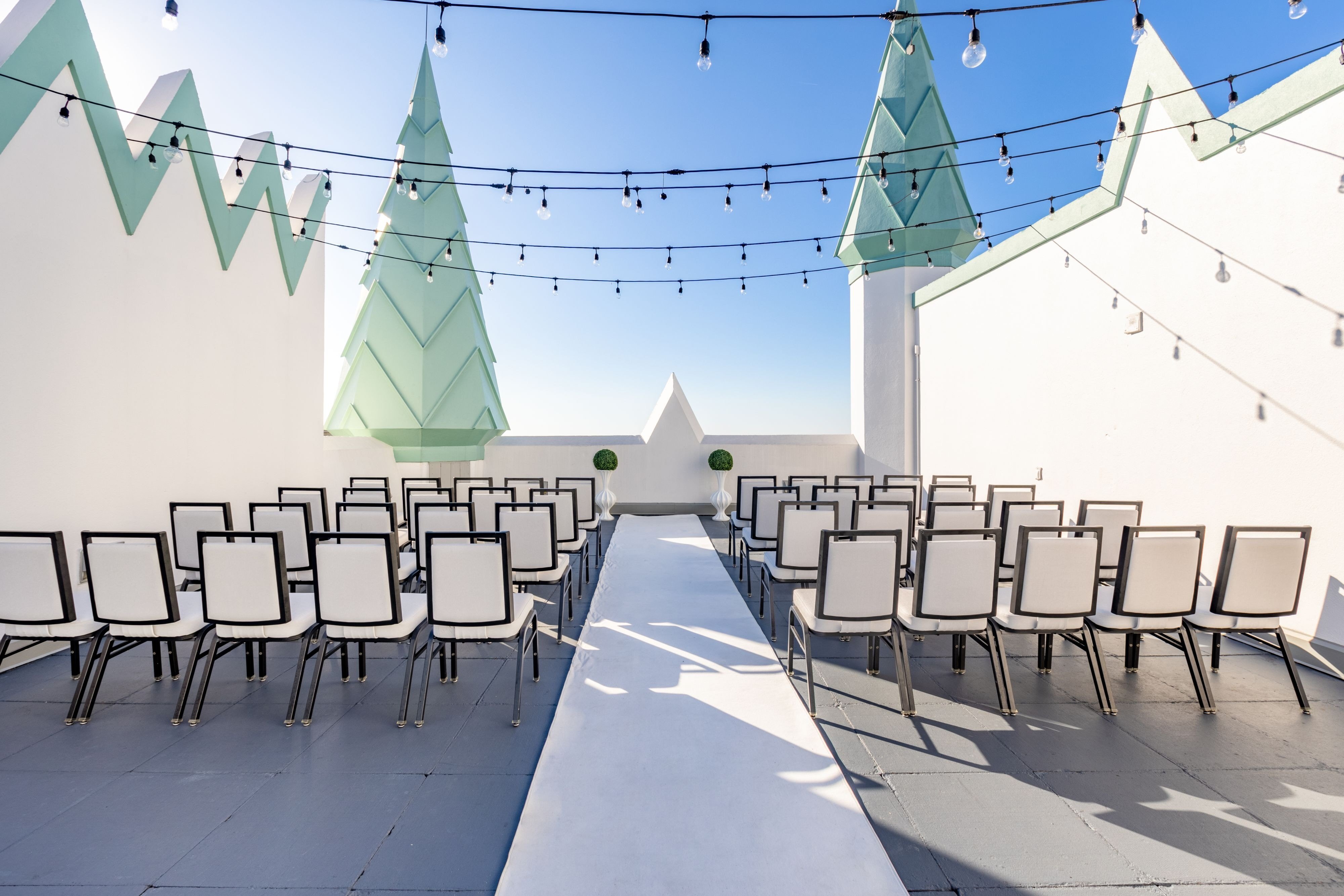 CASTLE HOTEL AUTOGRAPH COLLECTION Updated 2024 Orlando Florida   Rooftop Terrace Ceremony 