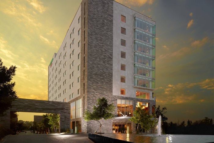 COURTYARD BY MARRIOTT QUERETARO - Updated 2023 Prices & Hotel Reviews ...