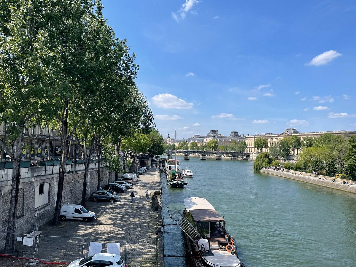 Emily in Paris' Walking Tour Review