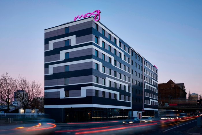 moxy berlin airport a marriott hotel