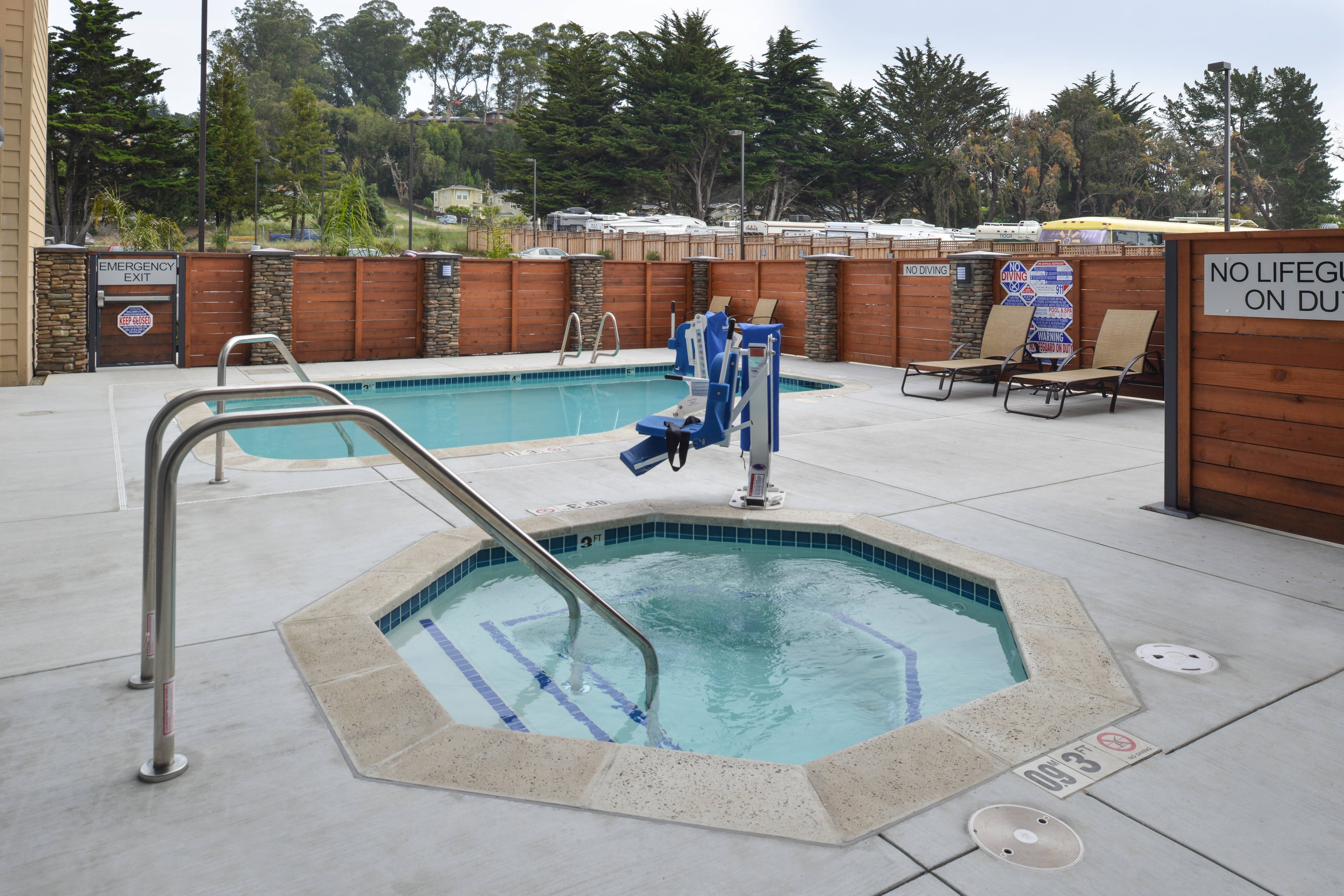 FAIRFIELD INN SUITES SANTA CRUZ CA 132 1 4 7 Prices