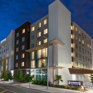 We're conveniently near Miami Airport and Miami Intermodal Center