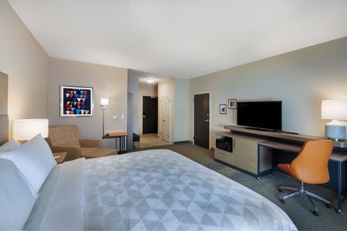 HOLIDAY INN LUBBOCK SOUTH, AN IHG HOTEL $113 ($̶1̶4̶1̶) - Updated 2023 ...