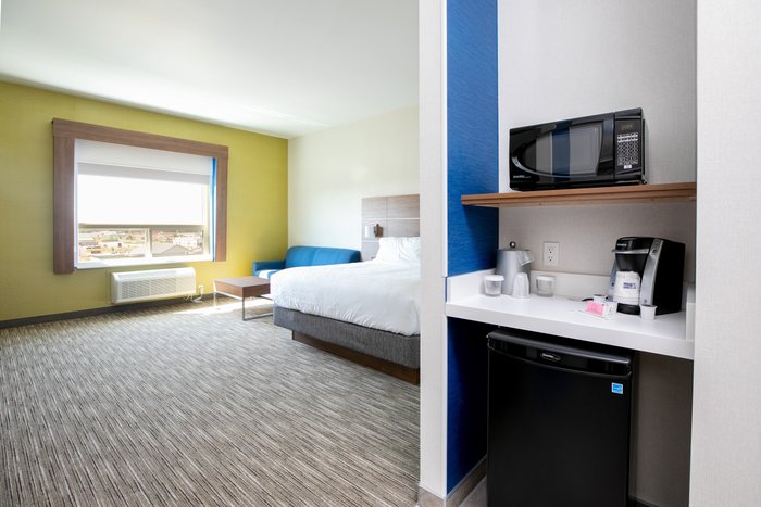 Holiday Inn Express Lethbridge Southeast, an IHG Hotel - UPDATED 2023 ...