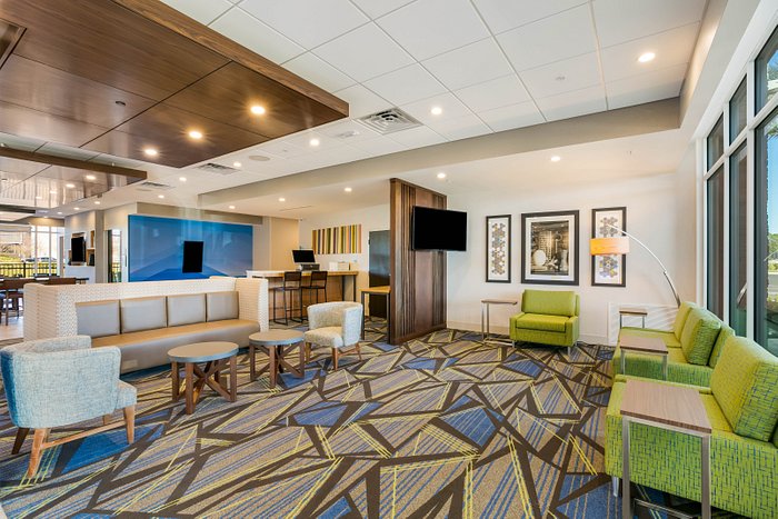 Hotel Specials for Holiday Inn Express & Suites Jacksonville - Town Center