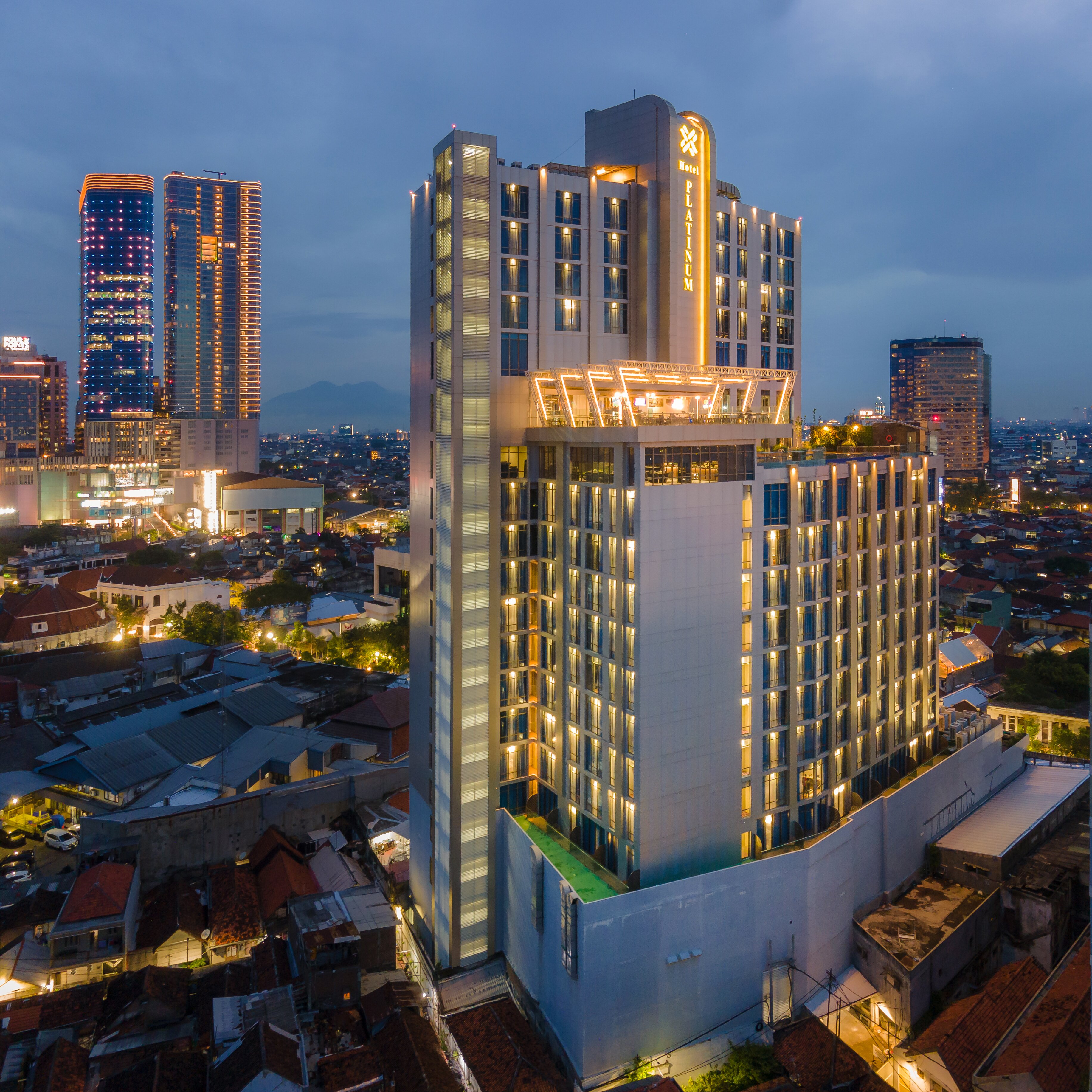 Platinum Hotel Surabaya - Homecare24