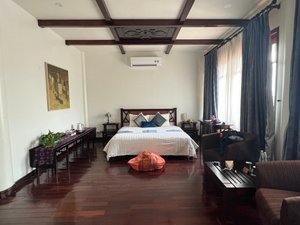 Room & Suite