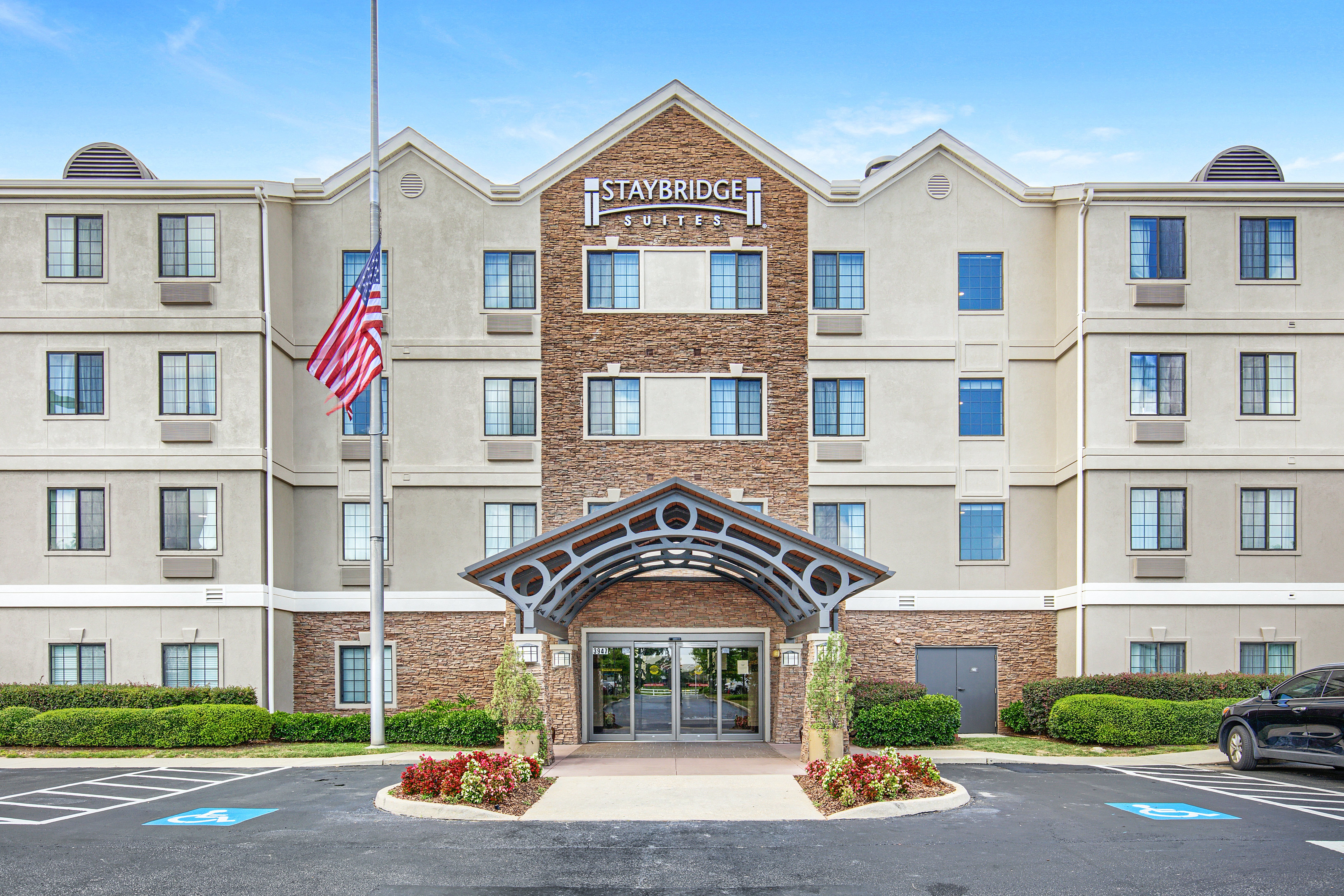 STAYBRIDGE SUITES GULF SHORES, AN IHG HOTEL $121 ($̶2̶0̶8̶