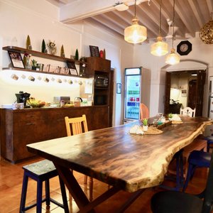 Community dining table