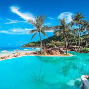 Beachfront Pool