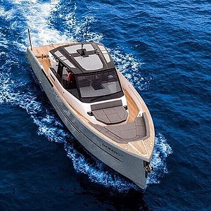 hampton yacht rental