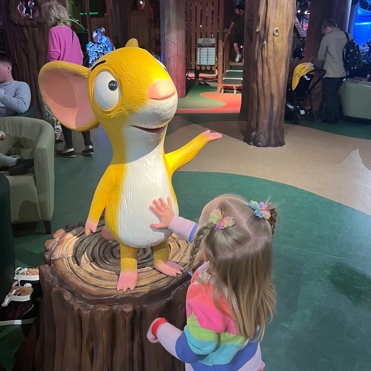 Chessington World of Adventures hotel has trained mouse concierges