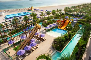 Pool & Beach