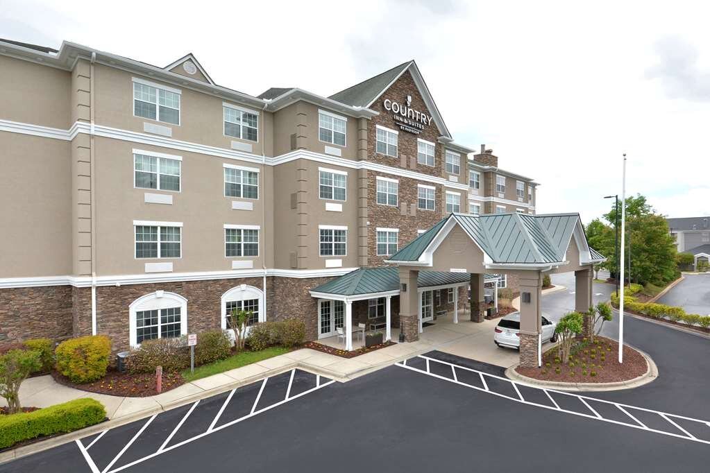 Country Inn & Suites By Radisson, Asheville West, Nc $80 ($̶1̶0̶6̶ 