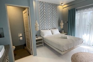 Room & Suite