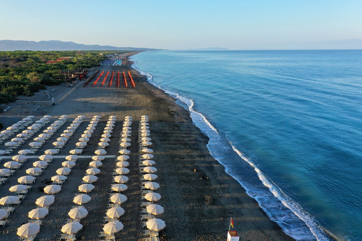 Terraço Mascagni Em Livorno, Ponto De Vista Ao Longo Do Mar Com O