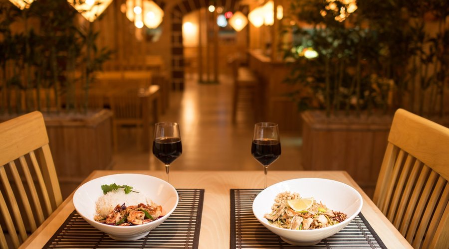 Authentic Vietnamese-Thai flavors at YORI Restaurant: a gastronomic oasis of Asian cuisine. Indulge in aromas, tastes, and vibrant colors!
