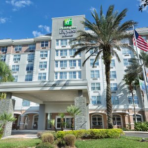Welcome to the Holiday Inn Express and Suites!