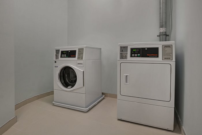 Bless international East Urban Home Washing Machine/Dryer Washing Machine  Cover