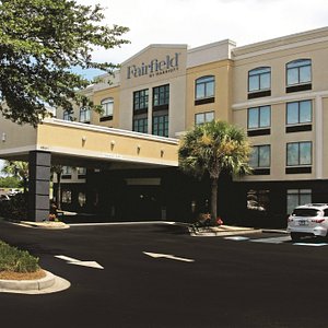 Fairfield Inn & Suites Charleston Airport/Convention Center in North Charleston