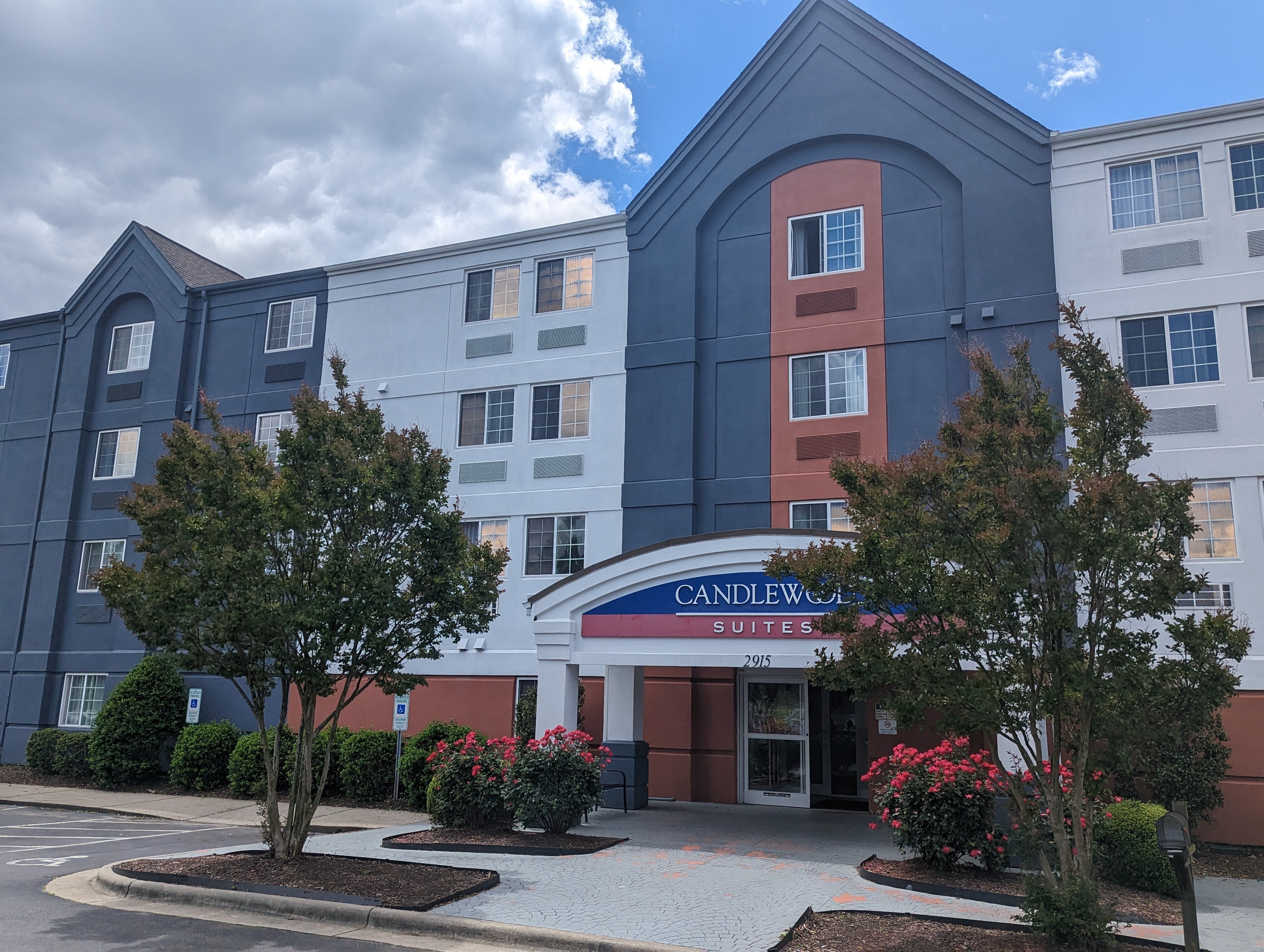 CANDLEWOOD SUITES WILSON AN IHG HOTEL 85 1 0 1 Updated 2023   Hotel Exterior 