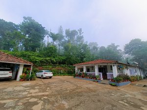 THE BLUE MOUNTAINS ESTATE STAY (Kodagu (Coorg)/Napoklu) - Guesthouse ...