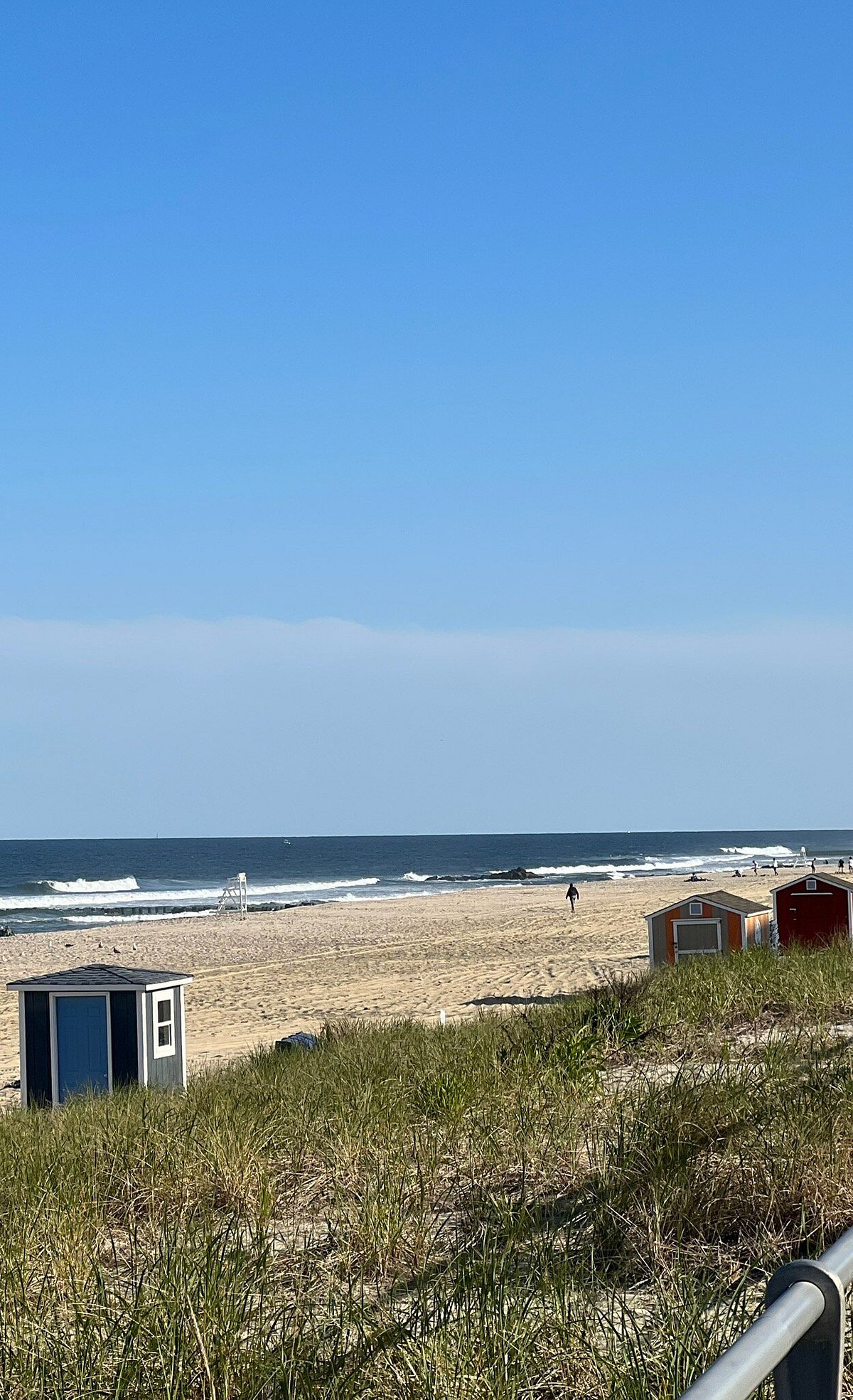 Long Branch Beach on the map with photos and reviews