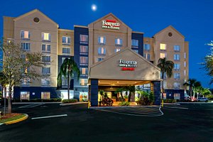 Fairfield Inn & Suites by Marriott Orlando Near Universal Orlando Resort in Orlando