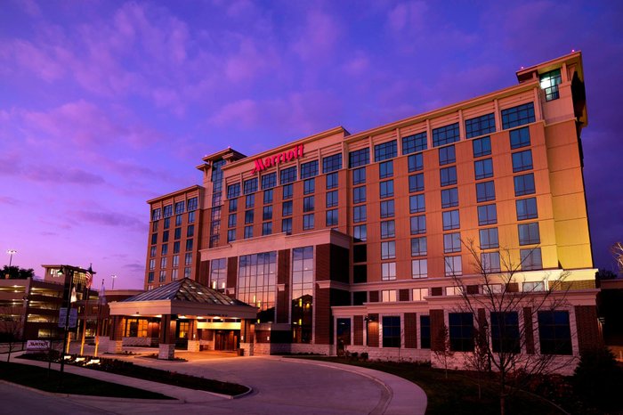 BLOOMINGTON-NORMAL MARRIOTT HOTEL & CONFERENCE CENTER $125 ($̶1̶5̶9̶ ...