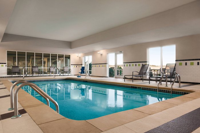 Fairfield Inn & Suites Tupelo Pool Pictures & Reviews - Tripadvisor