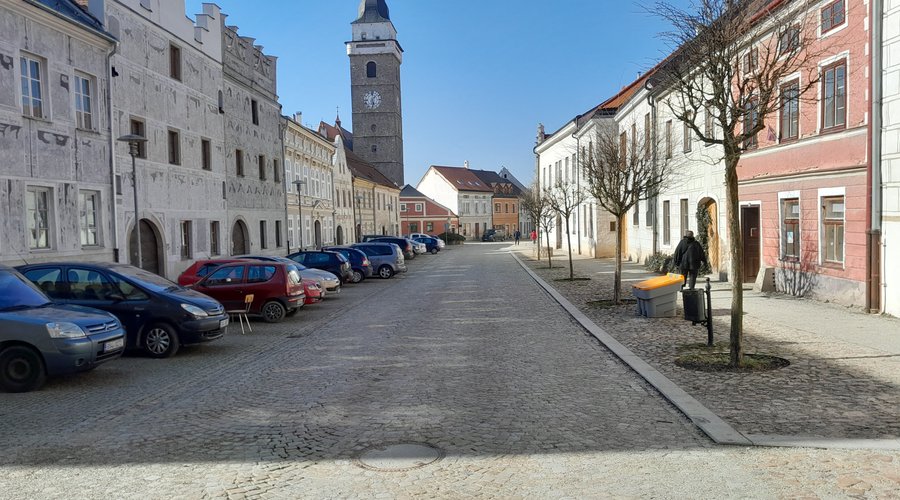 Widok na Rynek od strony  brama Jemnickiej.