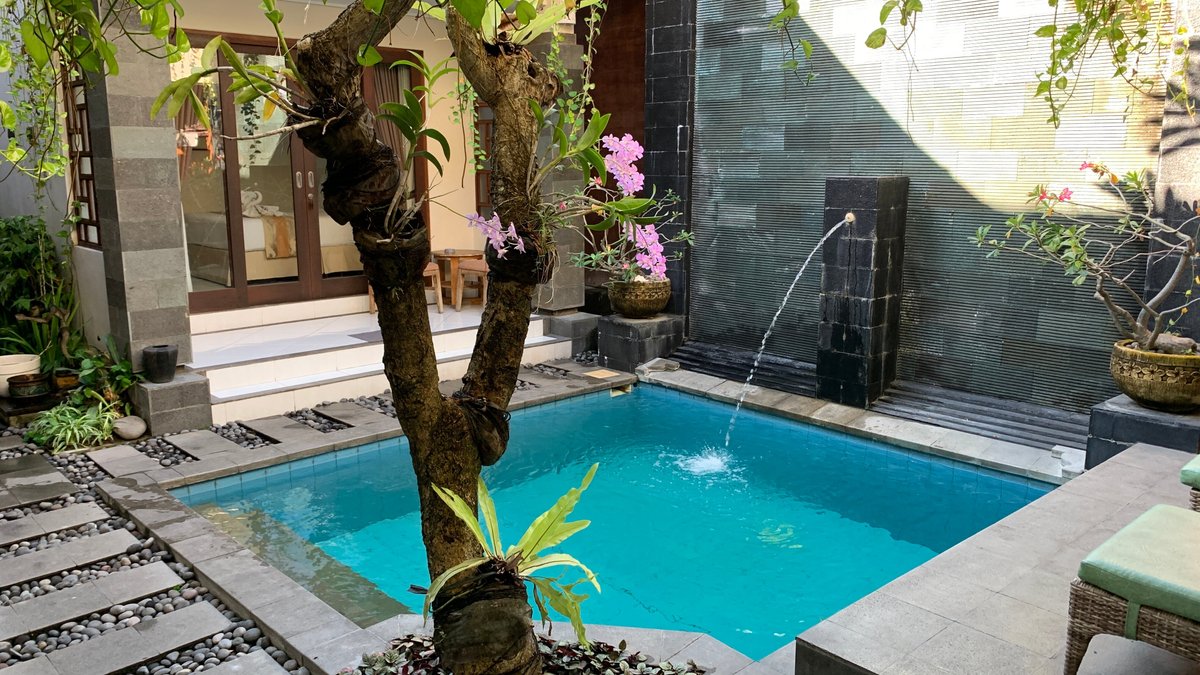 Nyaman Guest House Pool Pictures & Reviews - Tripadvisor