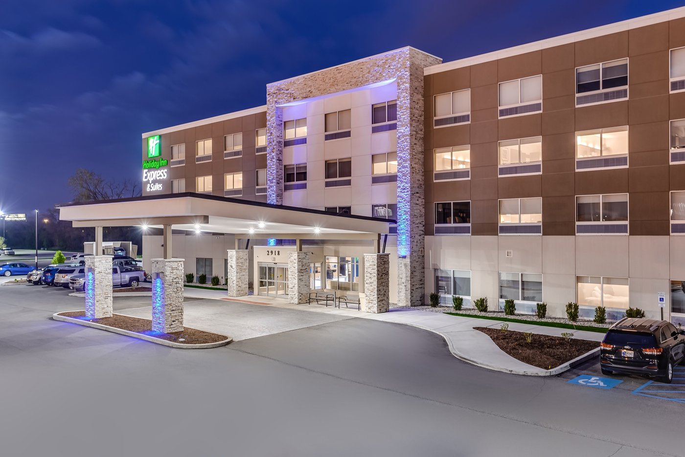 HOLIDAY INN EXPRESS & SUITES HAMMOND, AN IHG HOTEL $125 ($̶1̶4̶6̶ ...