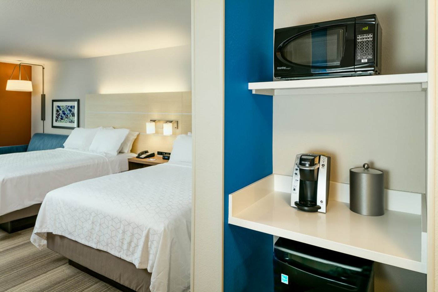 Holiday Inn Express And Suites Medford An Ihg Hotel Prices And Reviews Or