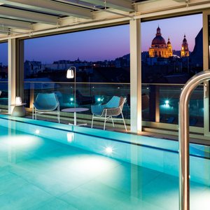 Rooftop Pool_1_050422