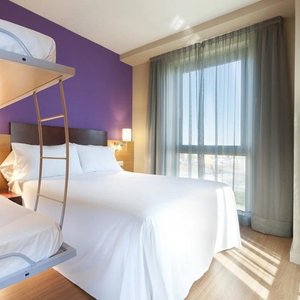 601573 Guest Room