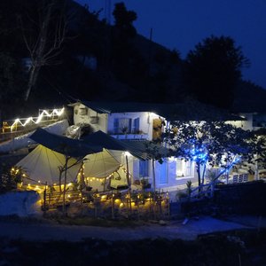 An Art, wellness and healing retreat amidst an awesome Himalayan village