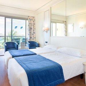 AA0A73 Guest Room