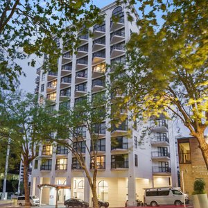 Parkside Hotel External